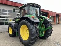 Schlepper / Traktor John Deere 6M 150