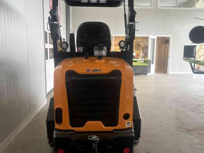 Radlader Giant G2300HD