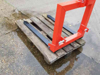 Sonstiges Gartenbaumaschinen und Zubehör  Palletdrager 750 kg met verstelbare lepels