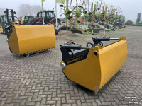 Selbstladender Futterverteilgeräte Mammut SB 195 M & SC 195 H