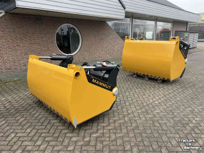Selbstladender Futterverteilgeräte Mammut SB 195 M & SC 195 H