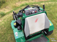 Aufsitzrasenmäher Bobcat Stand-on zero-turn. Demo machine