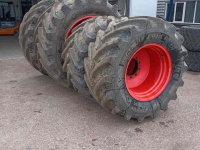 Räder, Reifen, Felgen & Distanzringe BKT 900/50R42 710/55R30