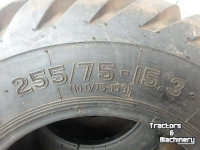 Räder, Reifen, Felgen & Distanzringe  10,75-15,3        [ 255/75,15,3]