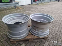 Räder, Reifen, Felgen & Distanzringe Massey Ferguson Velgen 28X20 Inch