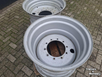 Räder, Reifen, Felgen & Distanzringe Massey Ferguson VELGEN 28X20 INCH