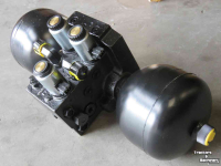 Schlepper / Traktor Case-IH Regelklep - Vooras vering 20.25 Parts nr:87483804  New Holland T7510, 7520, 7530   Case ih CVX140, CVX150, CVX160   Steyr 6140CVT, 6150CVT, 6160CVT