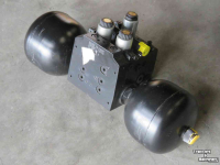 Schlepper / Traktor Case-IH Regelklep - Vooras vering 20.25 Parts nr:87483804  New Holland T7510, 7520, 7530   Case ih CVX140, CVX150, CVX160   Steyr 6140CVT, 6150CVT, 6160CVT