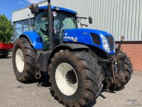 Schlepper / Traktor New Holland 270 AC