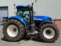 Schlepper / Traktor New Holland 270 AC