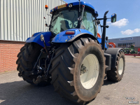 Schlepper / Traktor New Holland 270 AC