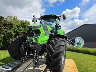 Schlepper / Traktor Deutz-Fahr 6155.4 TTV