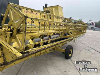 Mähdrescher New Holland clayson m 140