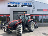 Schlepper / Traktor Valtra T130 Hitech
