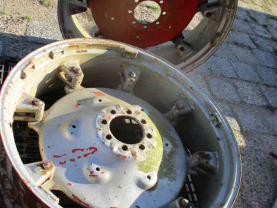 Räder, Reifen, Felgen & Distanzringe Deutz 12-38