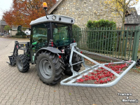 Sonstiges Rasen- und Grundstückspflegemaschinen und Zubehör Deutz Agrokid 230 + Stoll frontlader