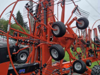 Schwader Kuhn GA13031 vierrotor hark demo