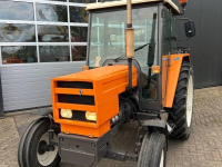 Schlepper / Traktor Renault 551