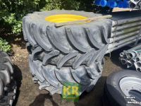 Räder, Reifen, Felgen & Distanzringe Vredestein 710/70R38 + 600/65R28