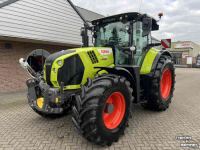 Schlepper / Traktor Claas Arion 630 CMATIC