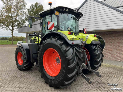Schlepper / Traktor Claas Arion 630 CMATIC