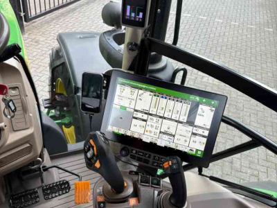 Schlepper / Traktor John Deere 6R150