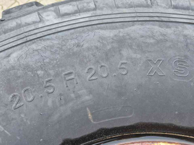 Räder, Reifen, Felgen & Distanzringe Michelin 525/65R20.5 Michelin XS op 10 gaats velg 20.5R20.5