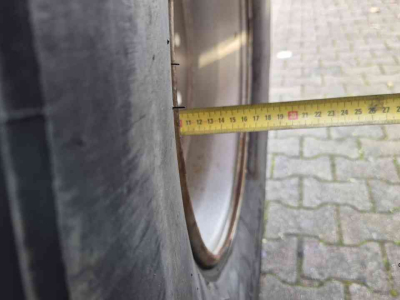 Räder, Reifen, Felgen & Distanzringe Michelin 525/65R20.5 Michelin XS op 10 gaats velg 20.5R20.5