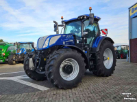 Schlepper / Traktor New Holland T7.270 AutoCommand New Gen Tractor