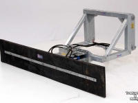 Sonstiges Stall- und Melkmaschinen und Zubehör Qmac Modulo Gummischieber 1800mm 180cm Anbau Terex