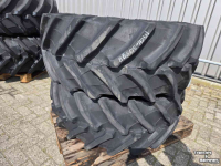 Räder, Reifen, Felgen & Distanzringe Trelleborg 540/65R34  75% + 440/65R24 75%