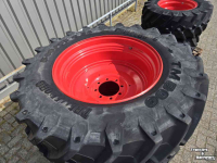 Räder, Reifen, Felgen & Distanzringe Trelleborg 540/65R34  75% + 440/65R24 75%