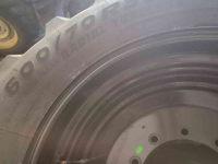 Räder, Reifen, Felgen & Distanzringe Michelin 600/70R30 + 710/70R42