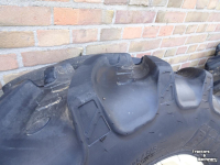 Räder, Reifen, Felgen & Distanzringe BKT 380/70R24