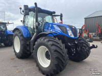 Schlepper / Traktor New Holland T6.145