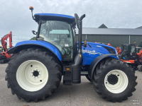 Schlepper / Traktor New Holland T6.145