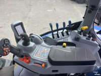 Schlepper / Traktor New Holland T6.145