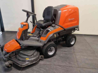 Aufsitzrasenmäher Husqvarna RC320TS AWD