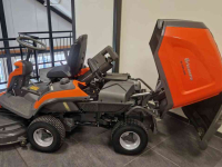 Aufsitzrasenmäher Husqvarna RC320TS AWD