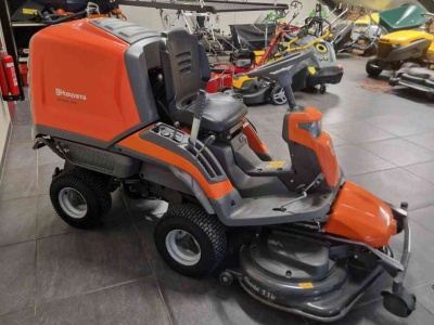 Aufsitzrasenmäher Husqvarna RC320TS AWD