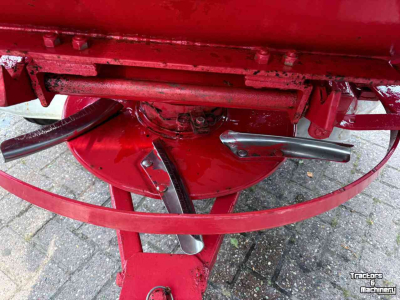 Düngerstreuer Lely 1250 liter