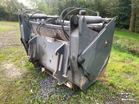 Selbstfahrende Futtermischwagen  DICHTE BAK / CLAAS AANSLUITING