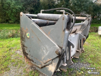 Selbstfahrende Futtermischwagen  DICHTE BAK / CLAAS AANSLUITING