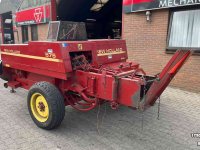 Pressen New Holland 570 Balepers pers pakkenperk weidebouwmachines