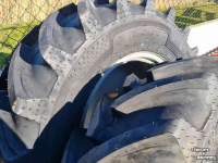 Räder, Reifen, Felgen & Distanzringe Alliance 520/85R38 & 420/70R28 ploegbanden