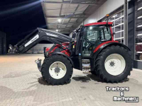 Schlepper / Traktor Valtra N134 Hitech met FH+PTO en voorlader!
