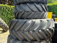 Räder, Reifen, Felgen & Distanzringe Bridgestone 600/65R28 + 710/70R38