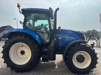 Schlepper / Traktor New Holland T6 180 DC