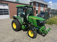 Obsttraktor John Deere 4066R