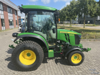 Obsttraktor John Deere 4066R